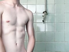 Horny Twink Wank Shower (no cum)