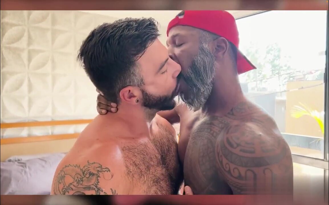 Handsome Black Muscle Daddy Fucks Sexy Muscle Bear