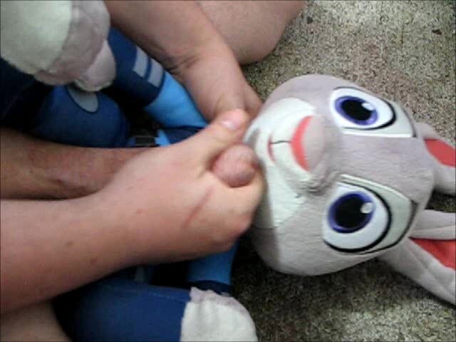 Blowing a load on Judy\