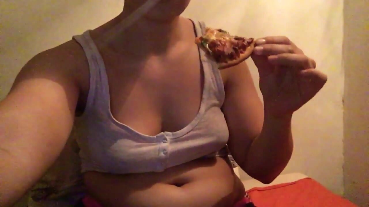 eating pizza