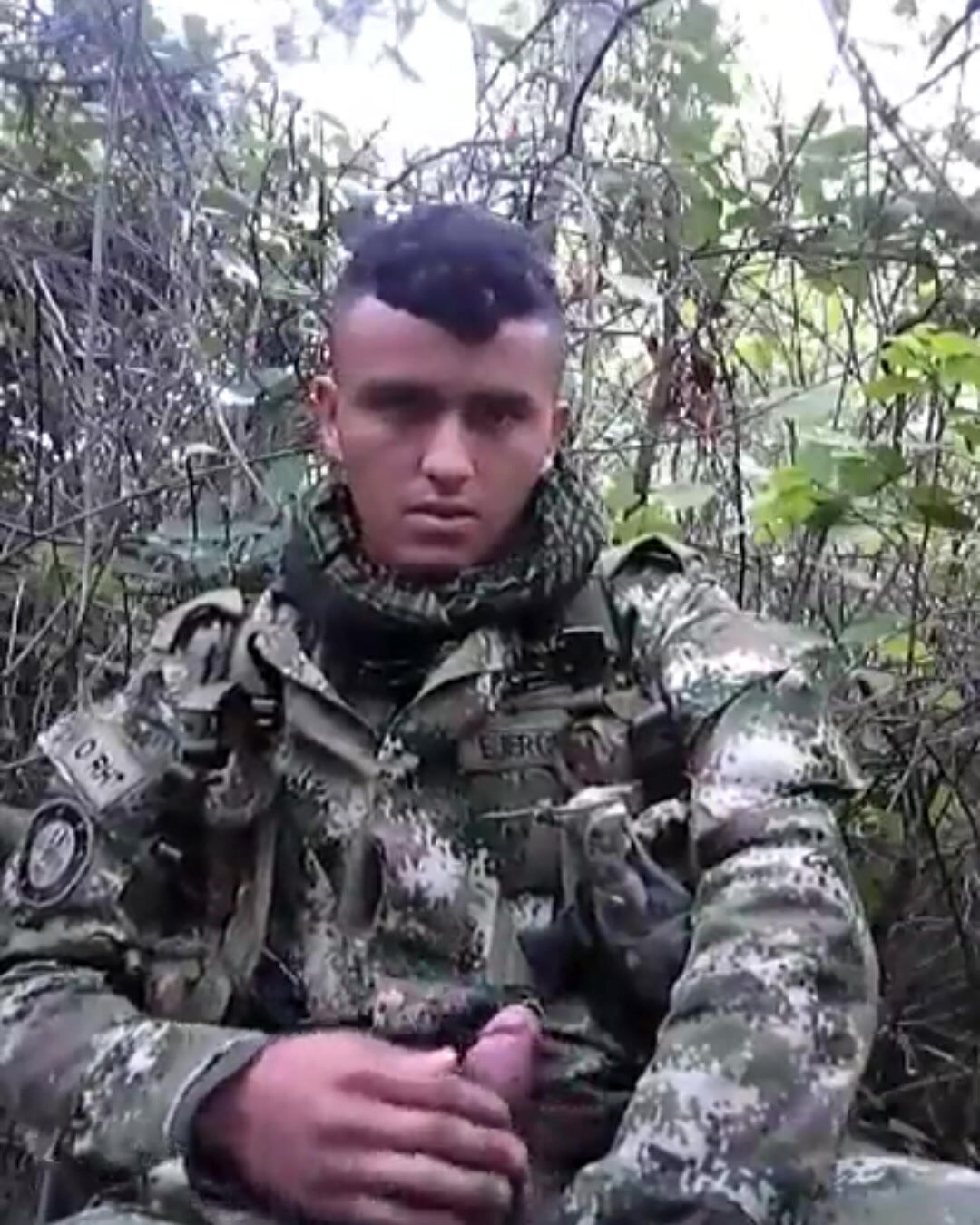 Straight colombian soldier jerking and cumming