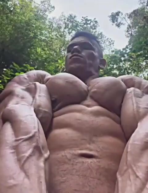 Muscle God - video 25