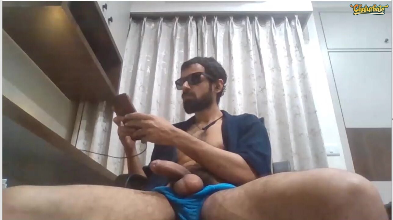 Sexy desi straight man loves to jerk off publicly