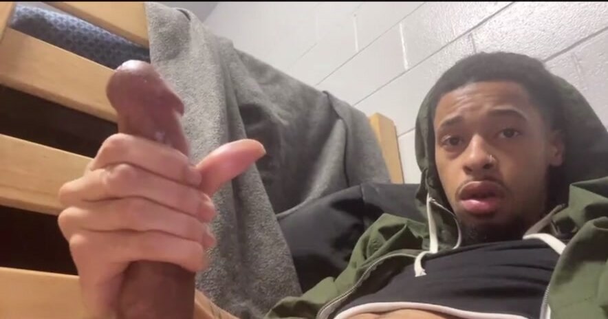Dude jerks off in room