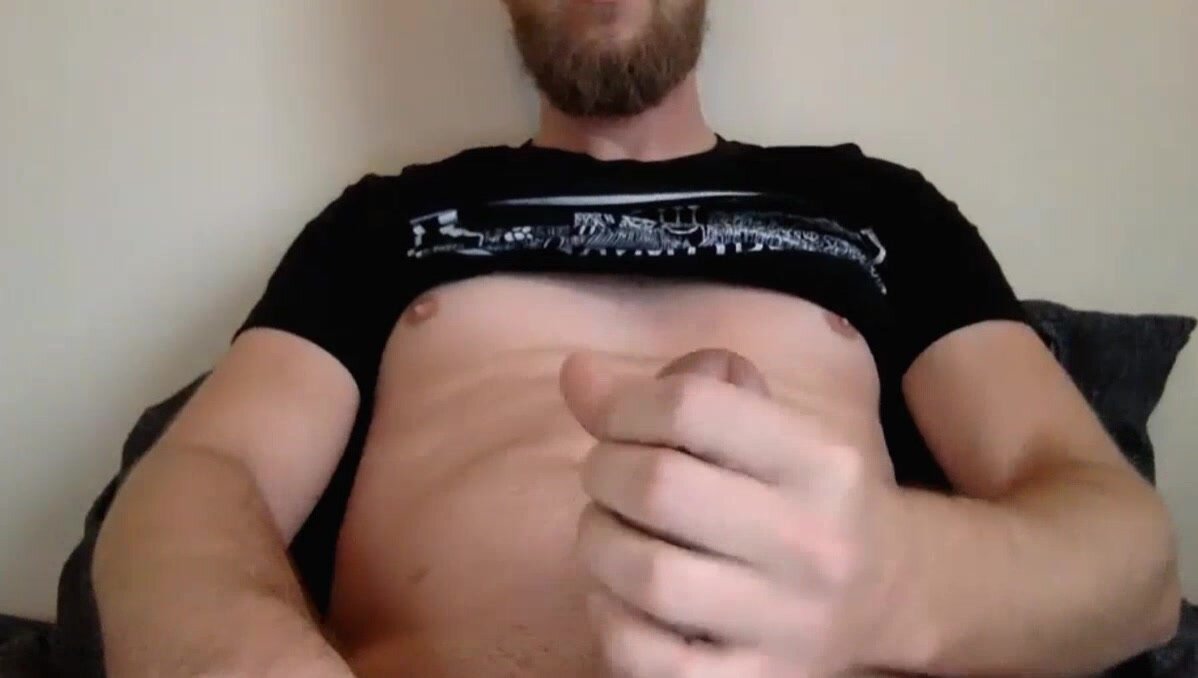 Hot Bearded guy shooting his load