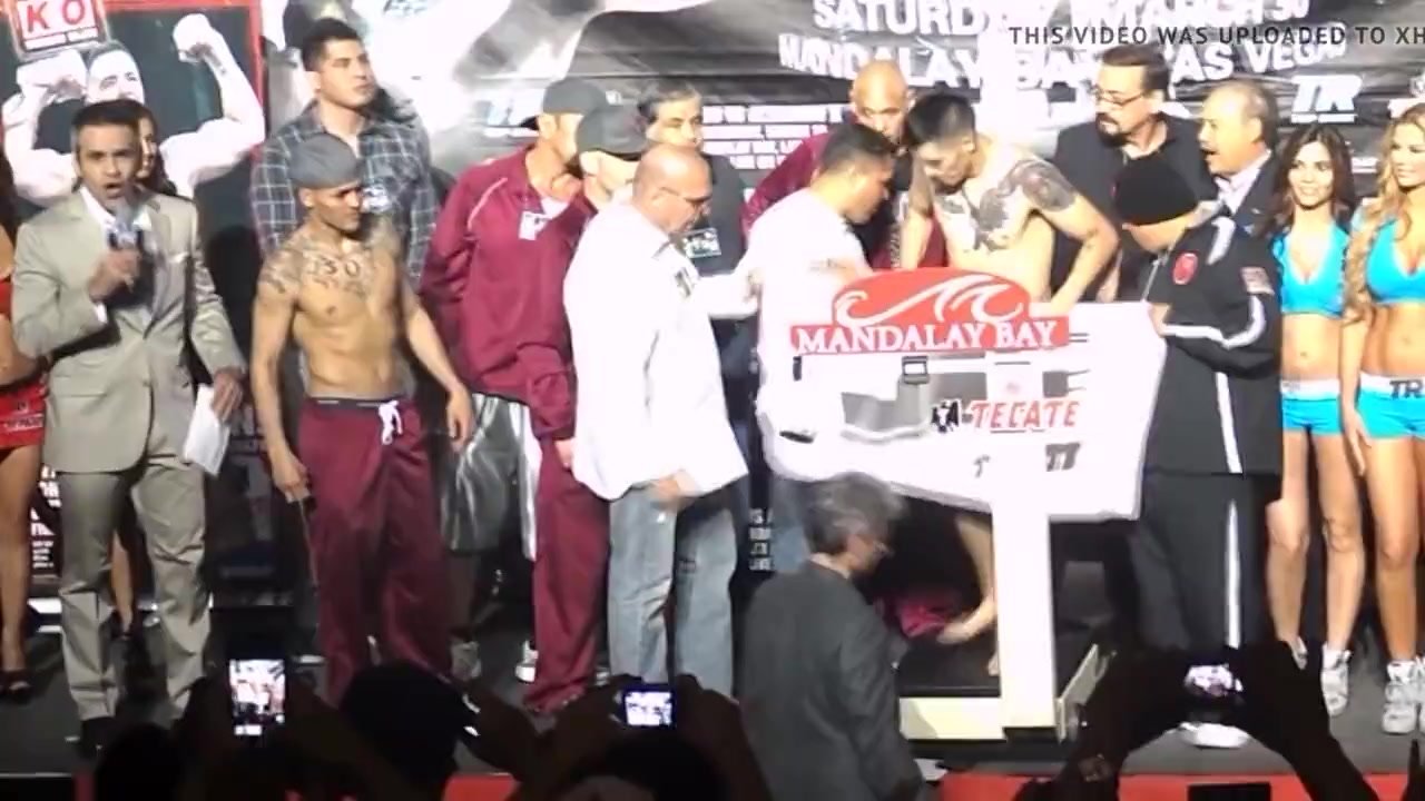 CFNM WEIGH IN - video 2