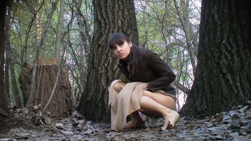 Beautiful Russian woman woods spy pee 259