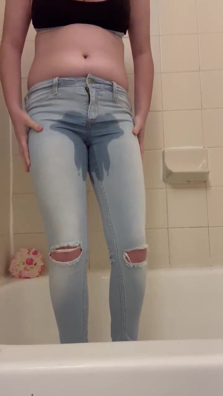 jeans wetting in a bathtub - video 2