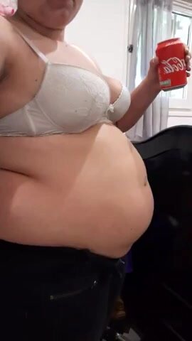 Playing with my belly - video 3