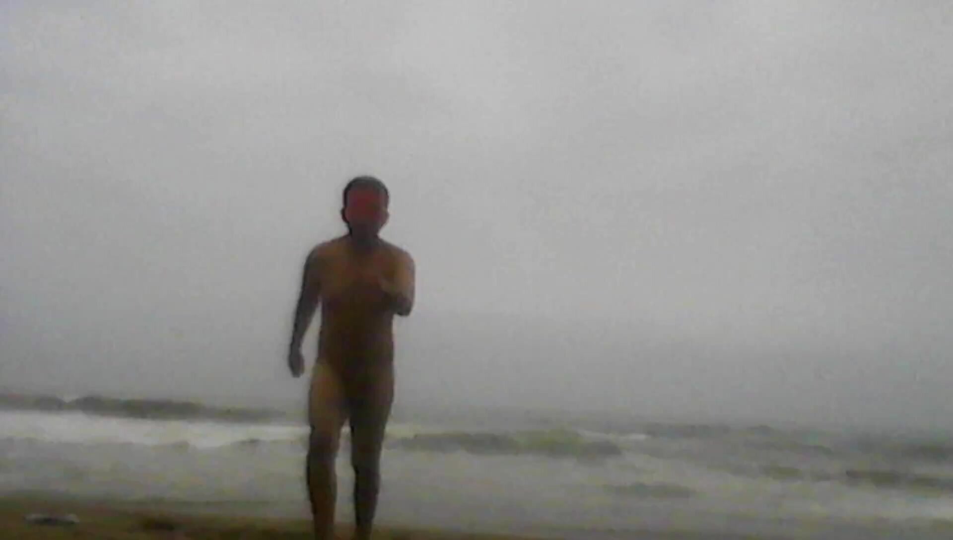 Running naked into the sea 2
