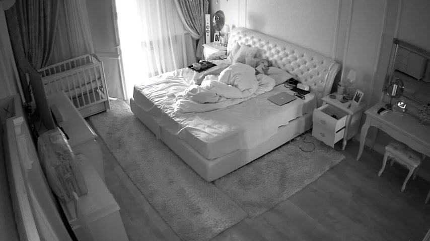 Cute blonde Uses Vibe to get off in Bed IpCam Hidden
