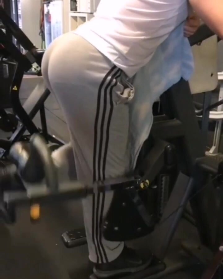 French Trainer with a Booty