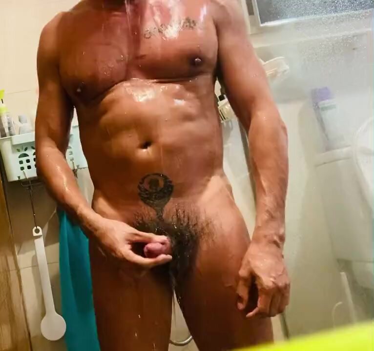 Muscle Daddy Showers
