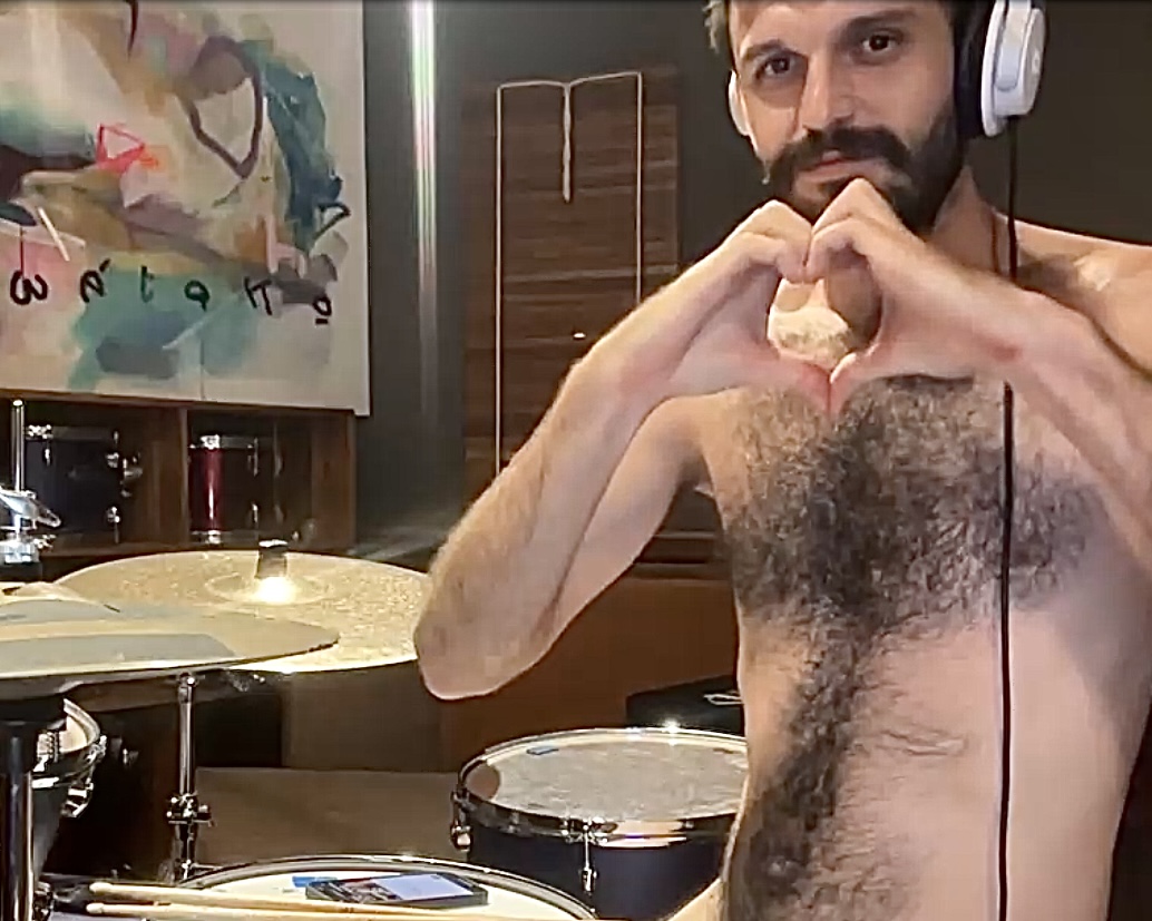Hairy bro plays drums naked on live