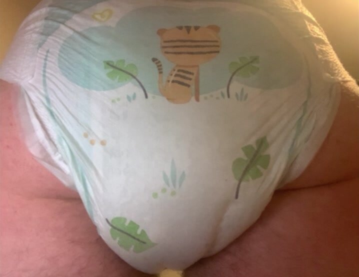 Messing my super wet diaper after it leaked