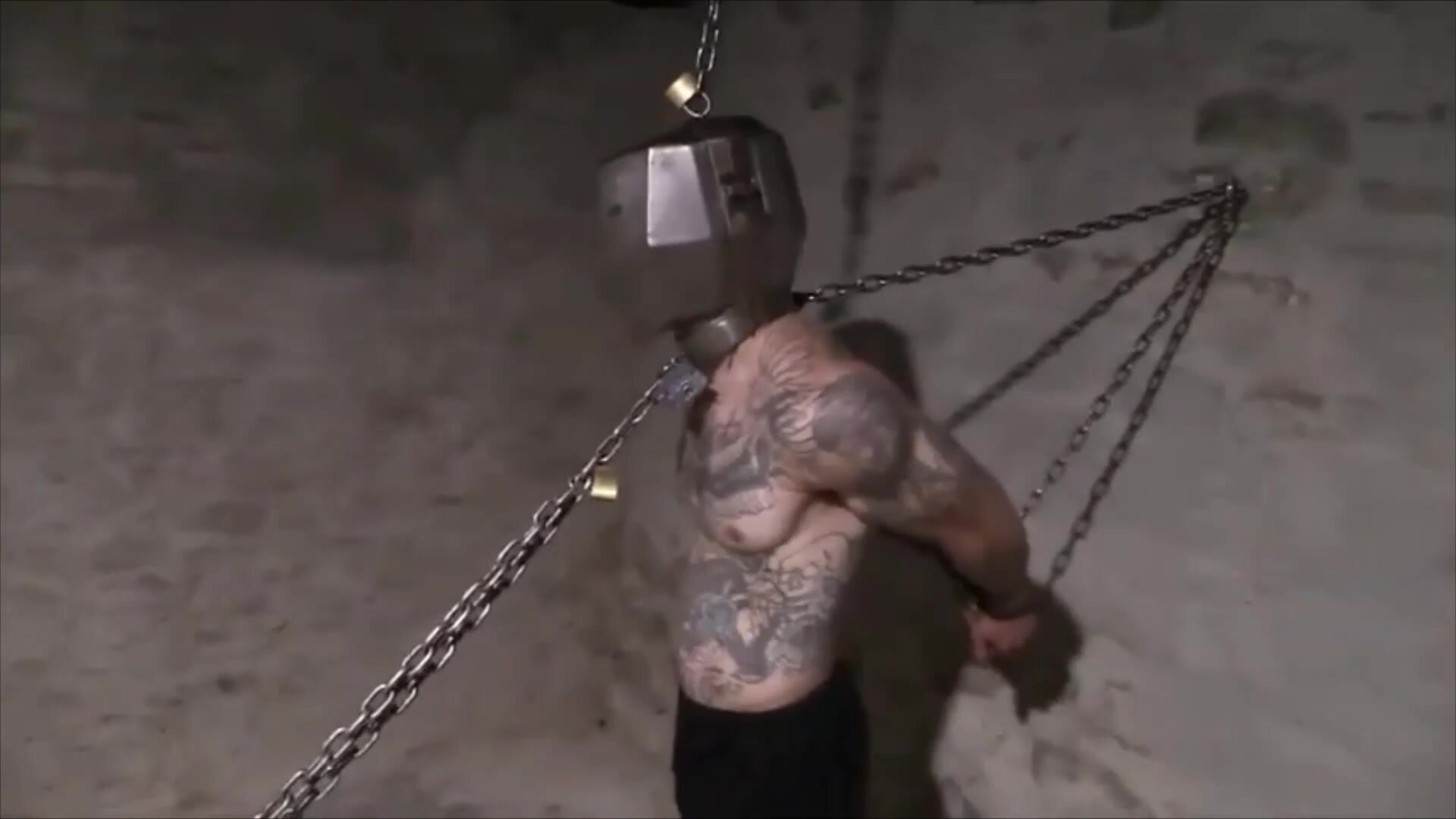 slave muscle in chains