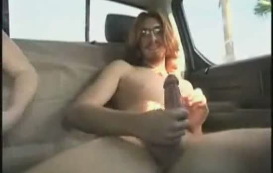 Str8 longhair ginger jerks in car