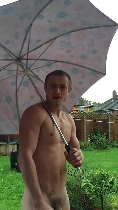 Naked UK lad ice bucket challenge