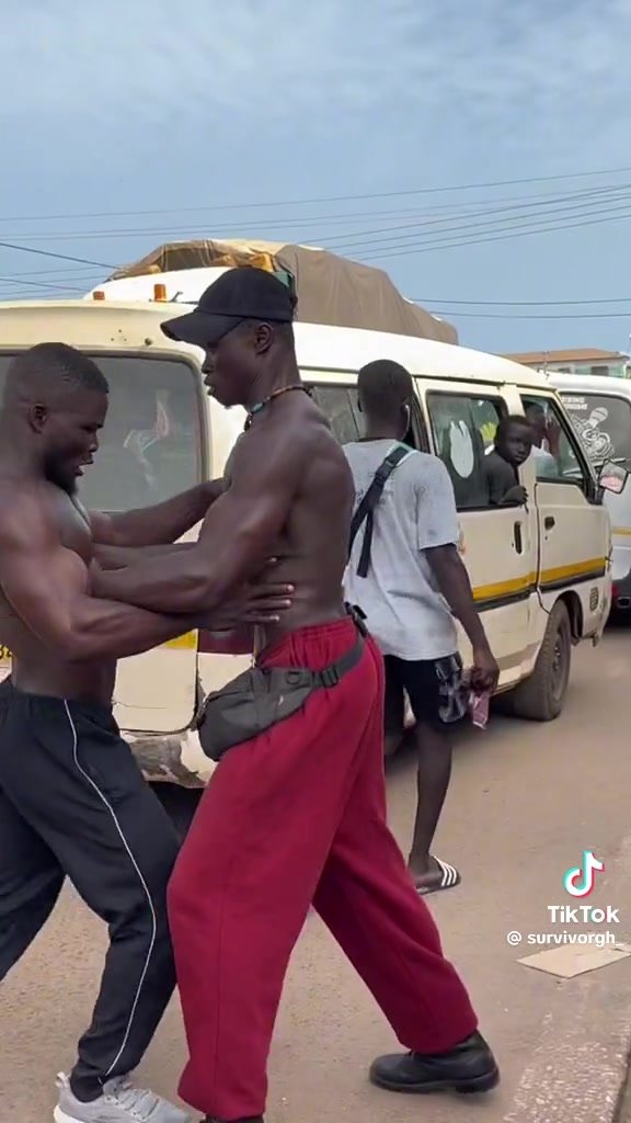 2 Black Musculars Fighting In African Market