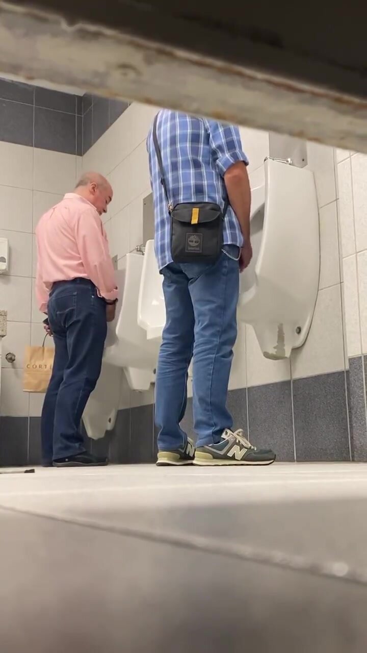 Daddy Toilet Jacking Off 150