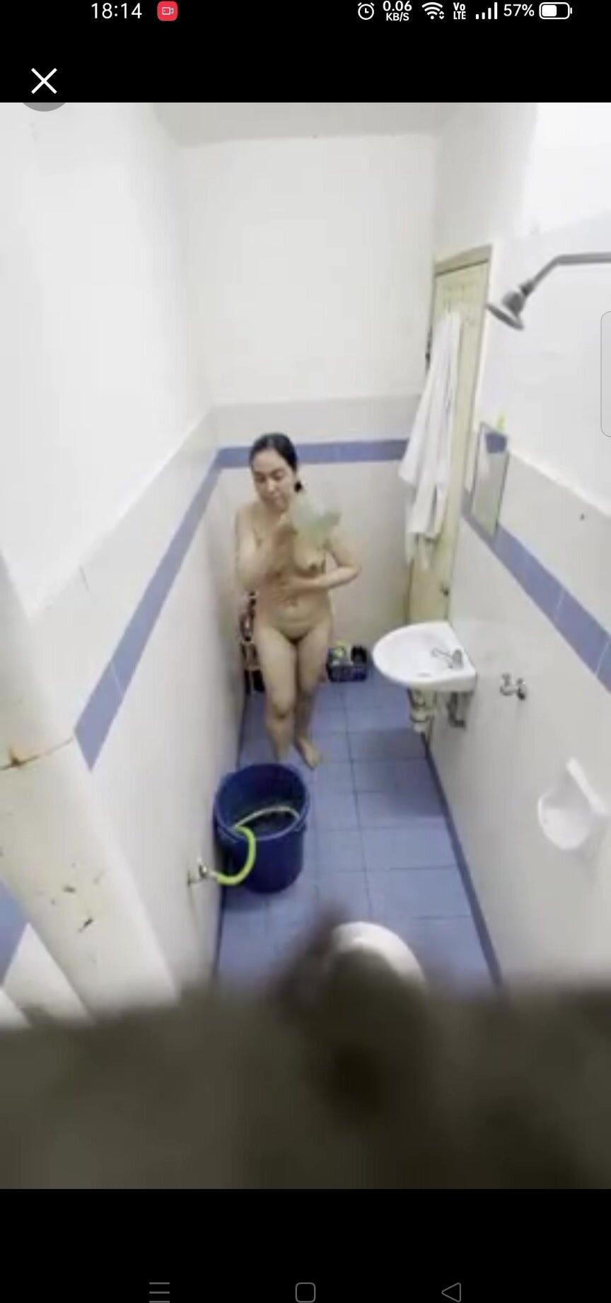 Skodeng mandi
