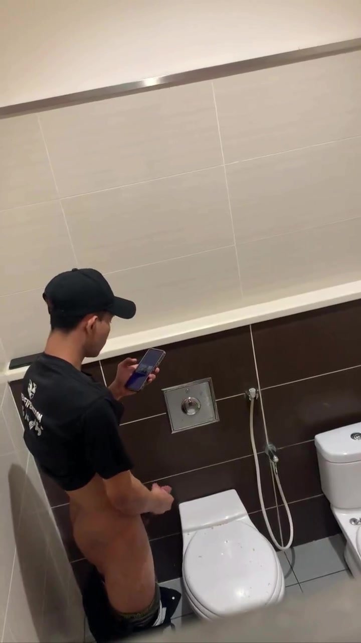 cumming all over public toilet