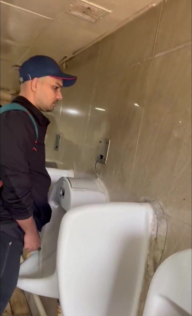Indian urinal spy - video 12