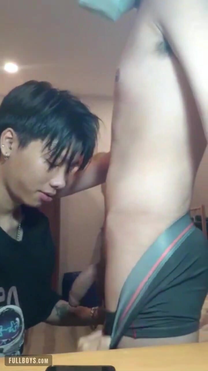 Asian guy sucks dick - video 2