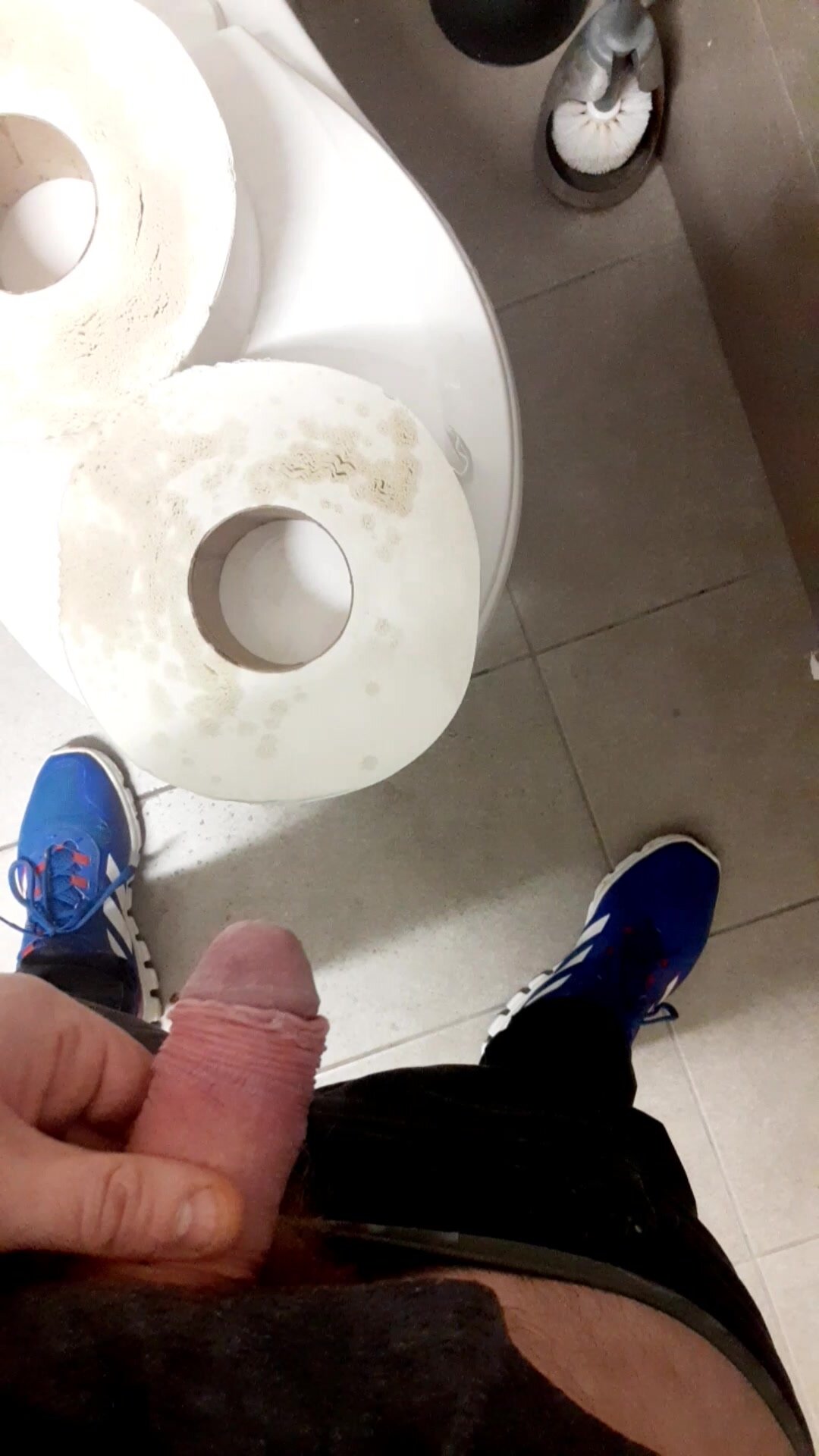 Piss marking toilet paper & spitting public restroom