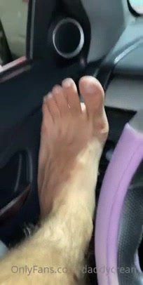 Daddy feet - video 18