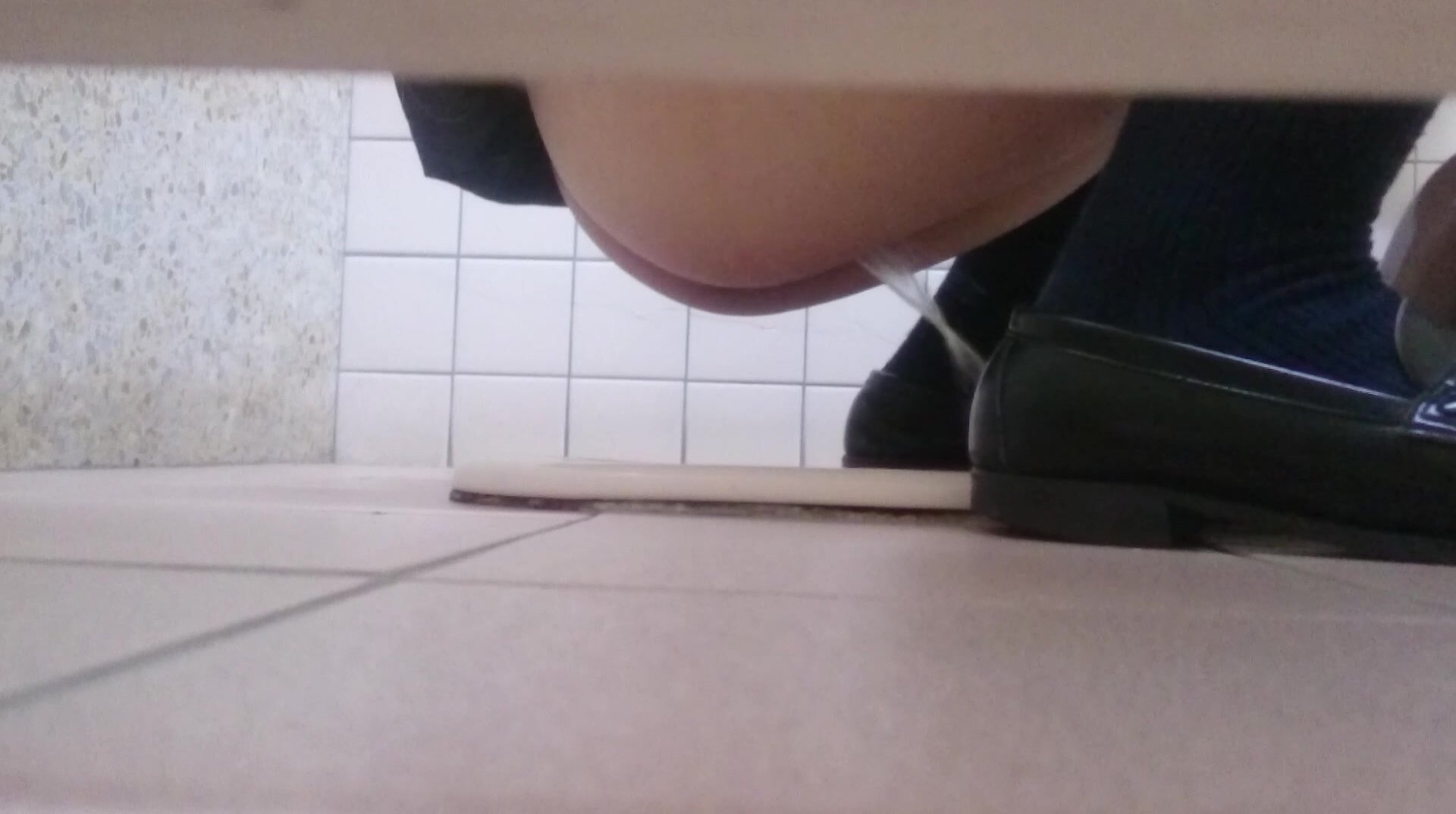 Japanese toilet voyeur - video 239