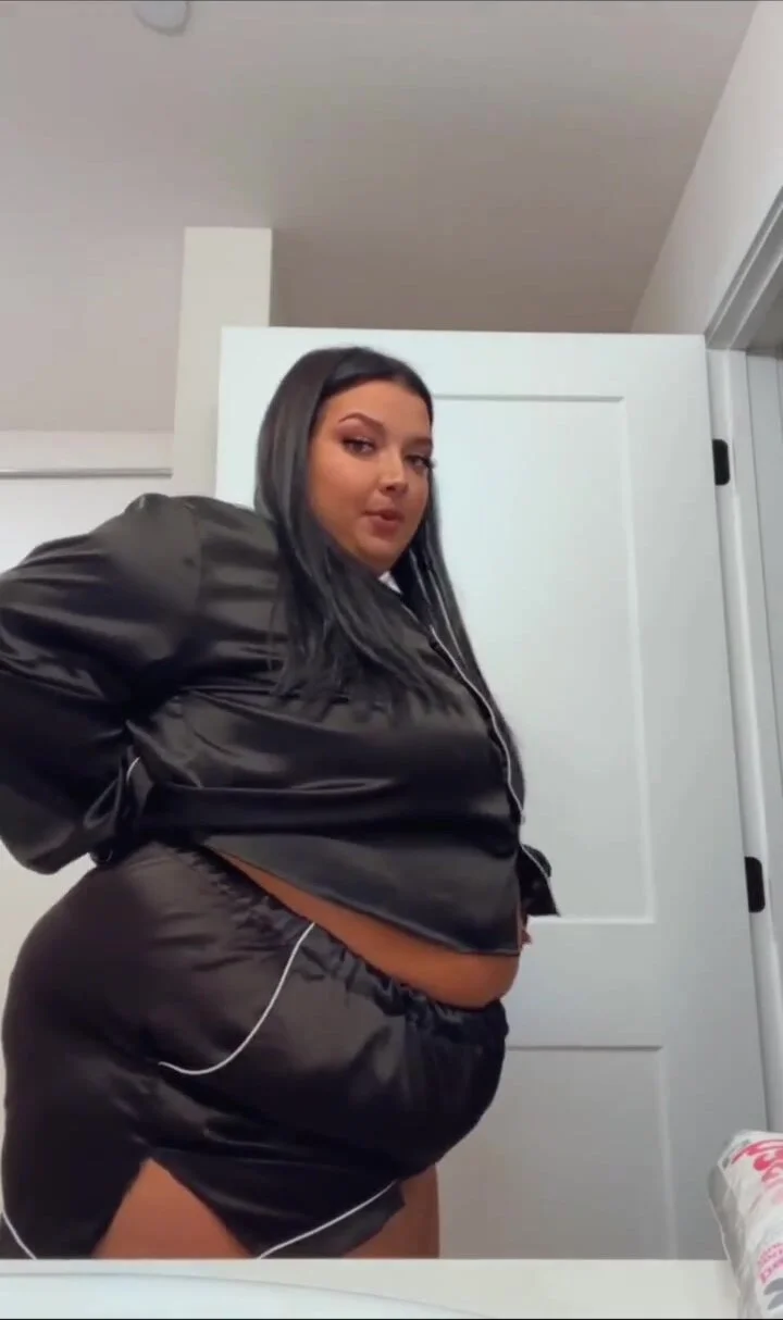 Video: Bbw see new weight - ThisVid.com