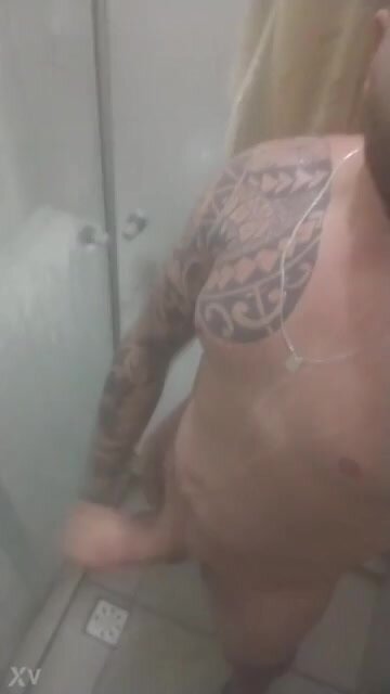 Straight guy in shower