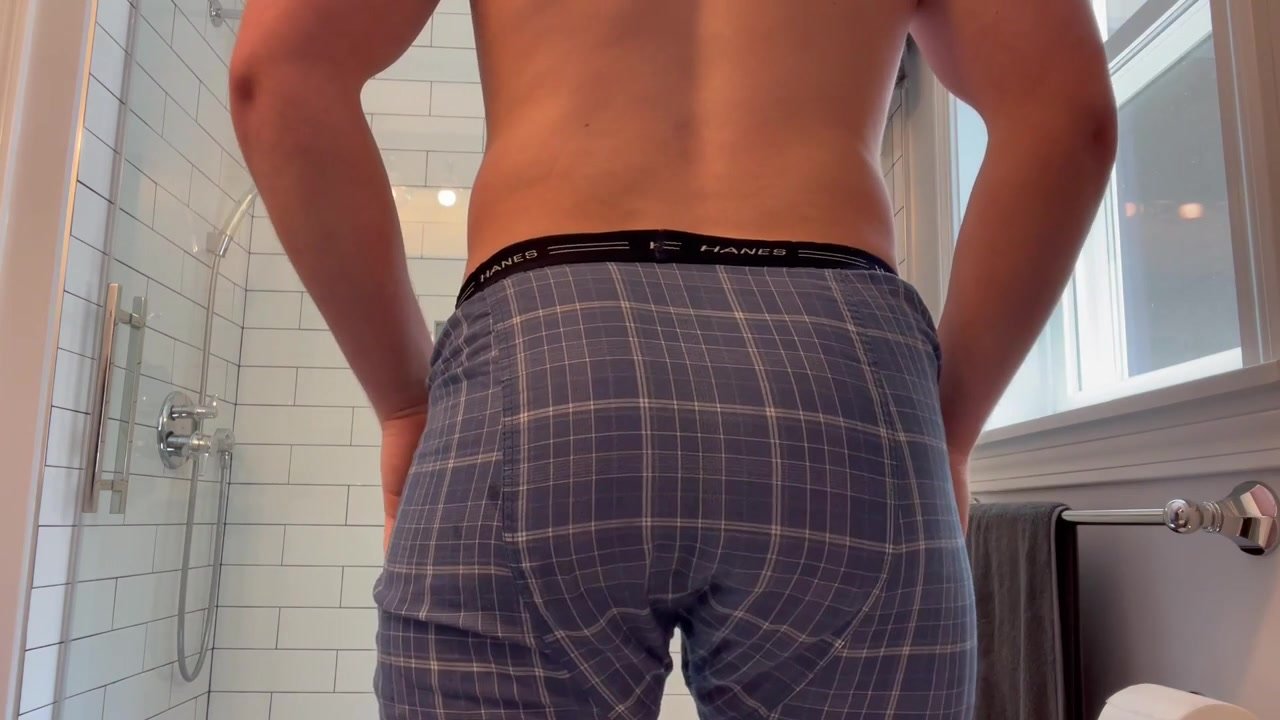 Guy with perfect ass shits in his boxers