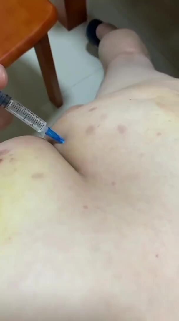 Girl injection video she is crying