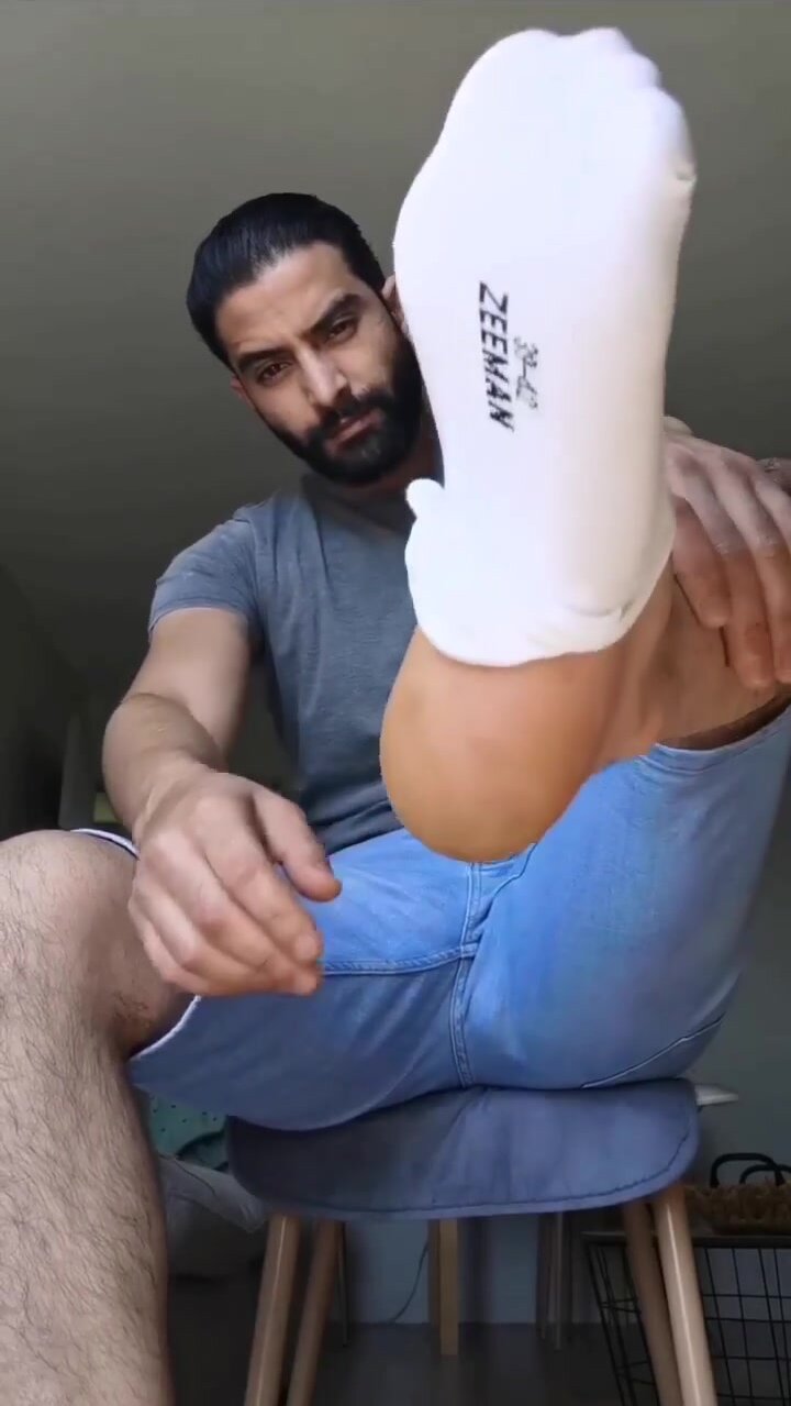 Arab feet