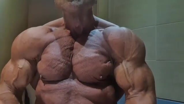 German muscle - video 3