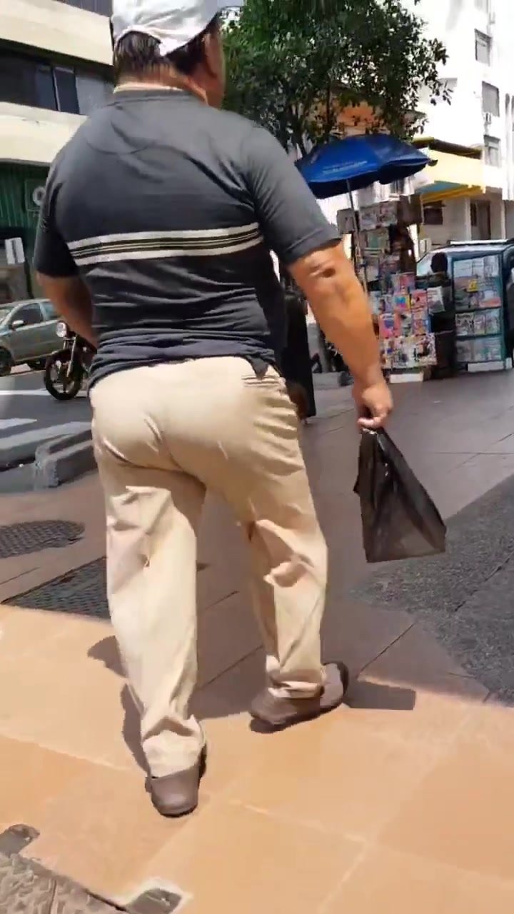 Chasing mister big ass on the street