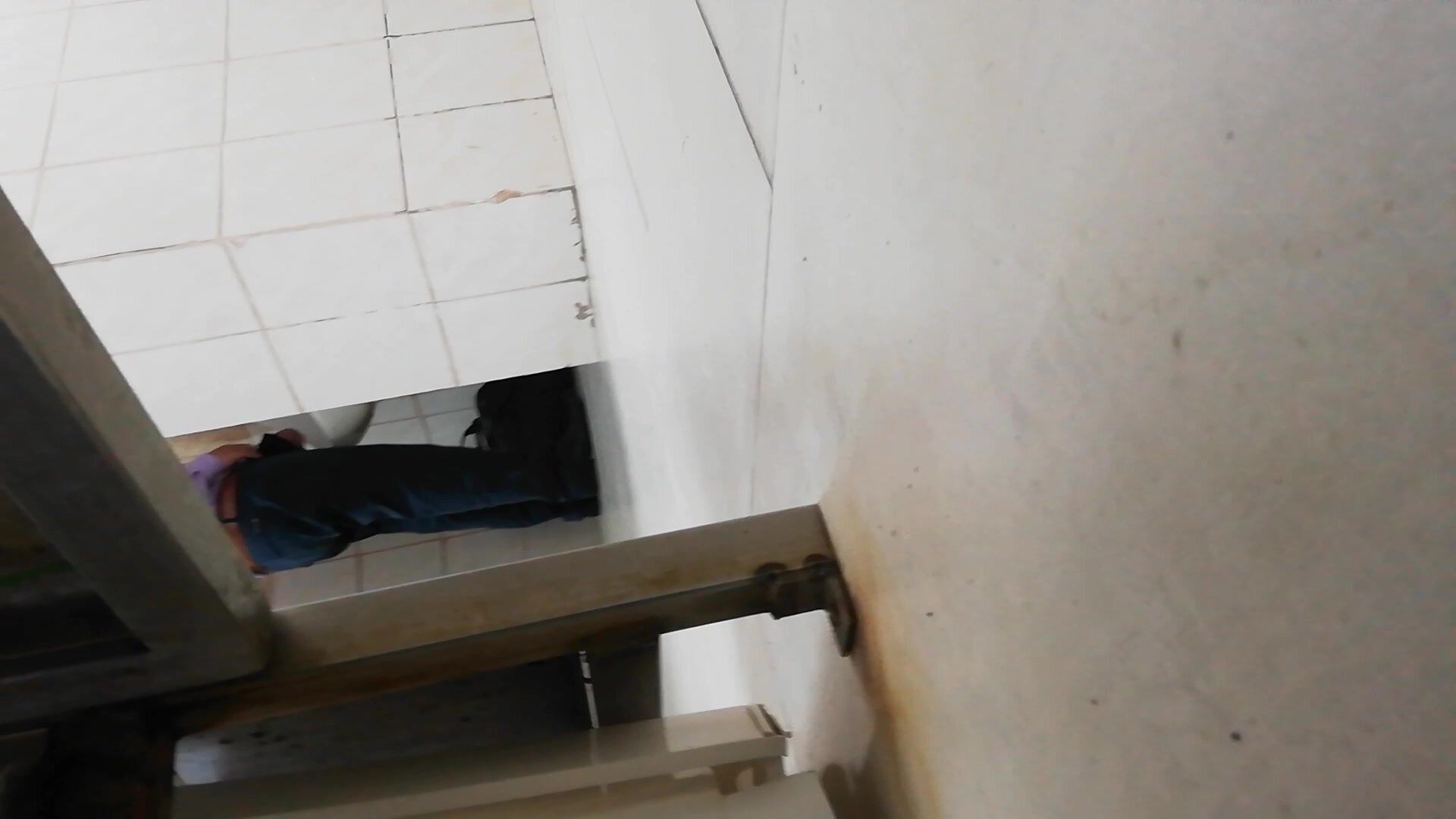 Urinal jerkoff - 1