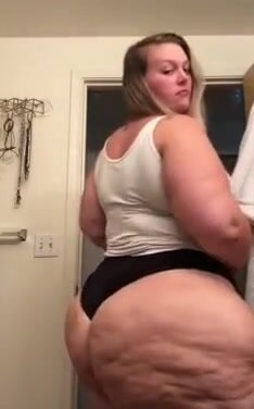 Fat girl with huge ass