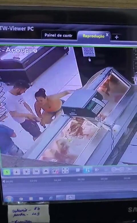 Mexican grocery CCTV catches customers quick cock suck