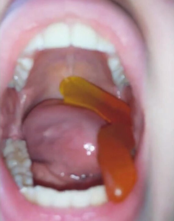 Gummy worm swallow