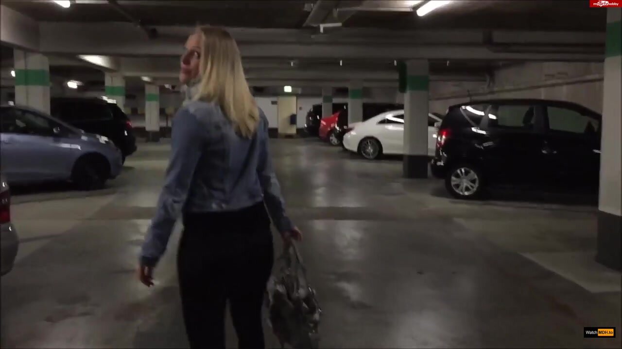 Wonderful German girl parking pee 762