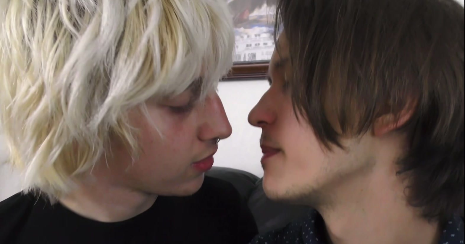 Emo twinks makeout