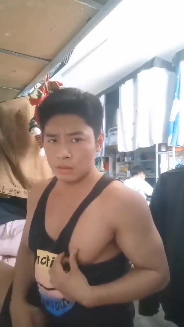 Horny Asian jerking off in dorm