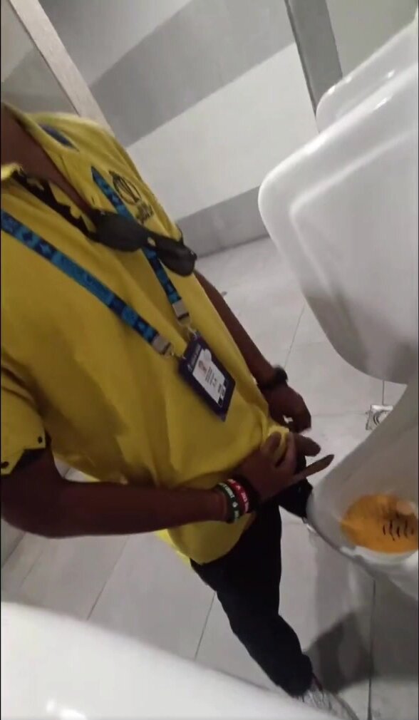 Indian urinal spy - video 21